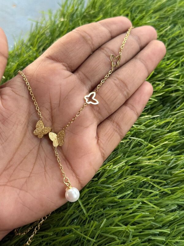 Triangle Shaped Pendant Set