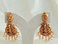 Temple design necklace with earing