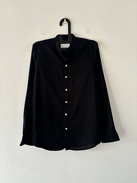 Jet black linen mandarin