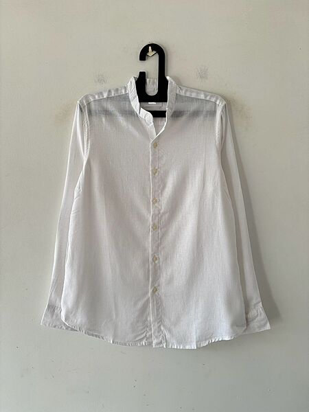 Pure white linen mandarin