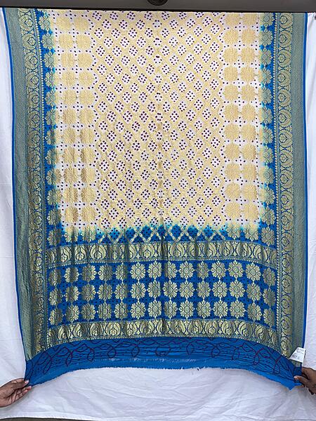 Kala Sanskruti White & Firoza Color Banarasi Georgette Bandhani Dupatta – 2.5 M – Elegant Traditional Wear Unique Dupatta for Women