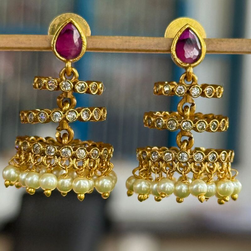 Floral Design Jimikki Stud