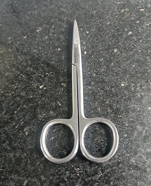 Dissecting scissors, straight, sharp points, stainless steel