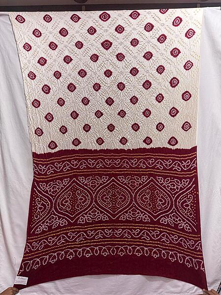 Kala Sanskruti white & red Color Pure Gaji Silk Bandhani Saree 6.5M with Blouse Piece Elegant Traditional Wear Saree for Women