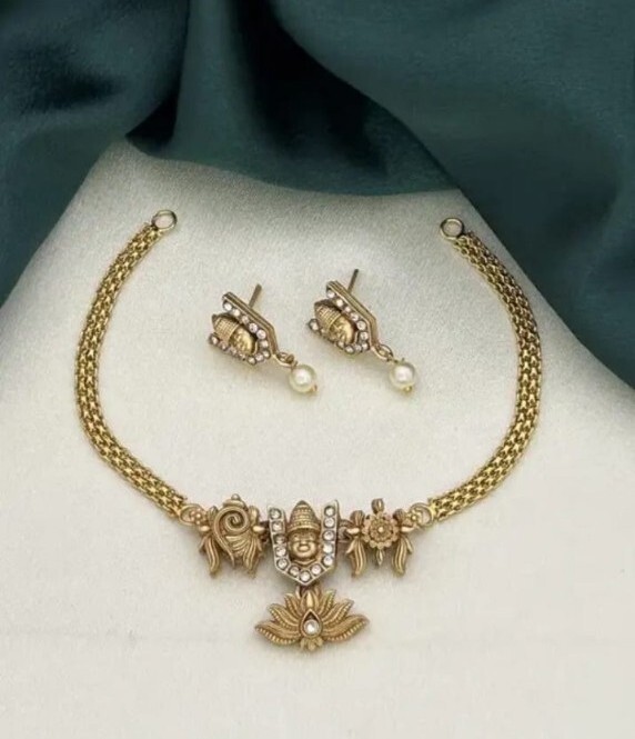 Govinda Venkatasalapathy Necklace Set with Earrings