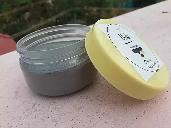Charcoal facepack