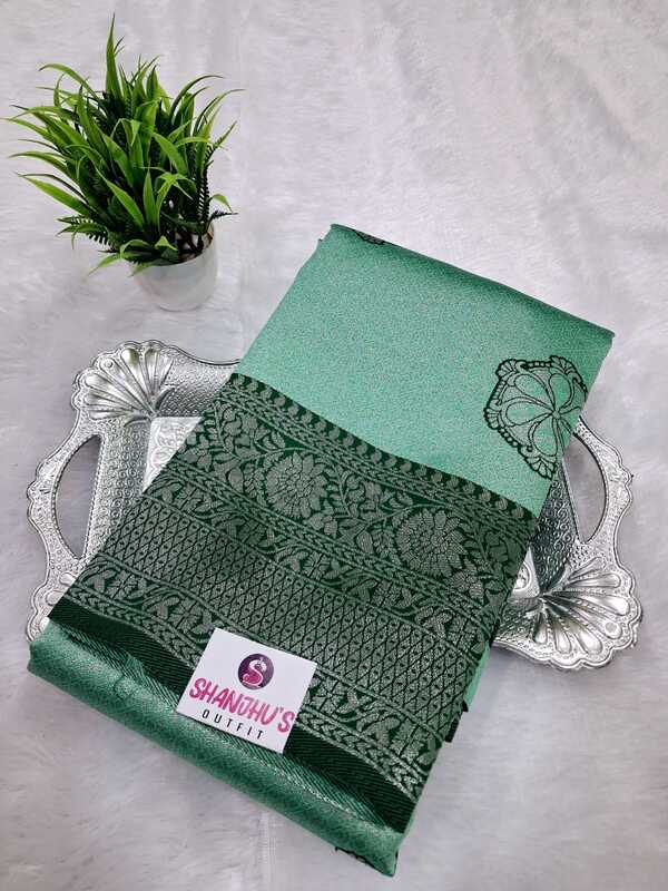 Kanchi Silver Silk Saree 3