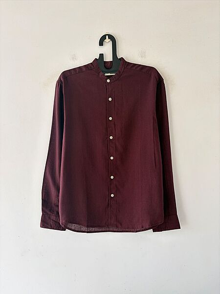 Deep maroon linen mandarin