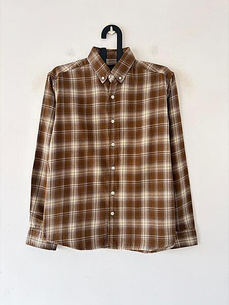 Walnut & cream flannels