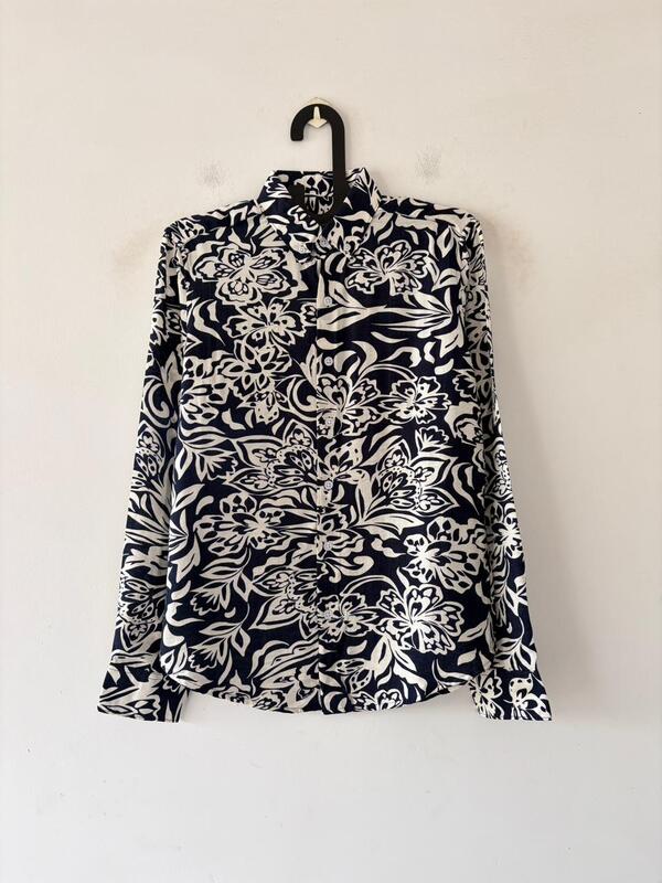 Black bloom printed shirt