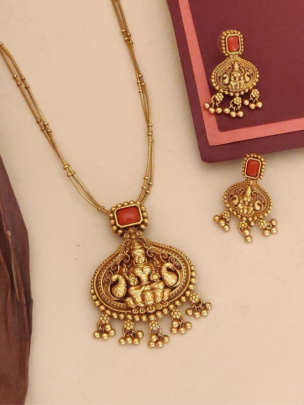 Lakshmi Temple Pendant short chain Set