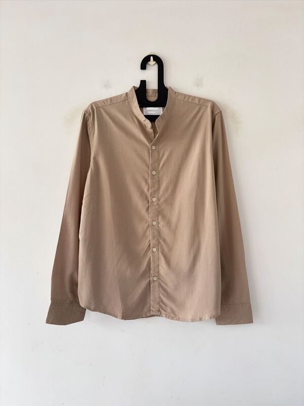 Sandstone beige linen mandarin