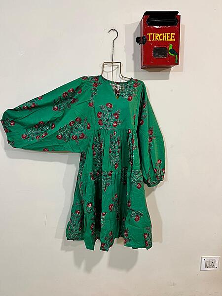 Rhea's Free-Size Short Flare Dress - Green & flowers