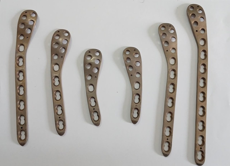 4.5 LPS Med Dis Femur Plate