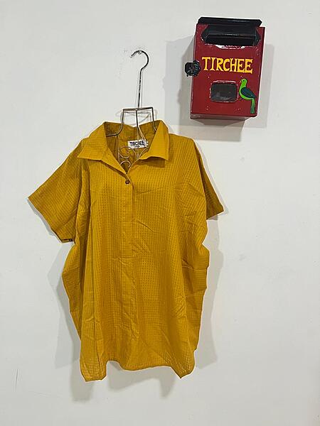 Ishq's Small Anti-fit with Back Open & Tie - Mustard Woven