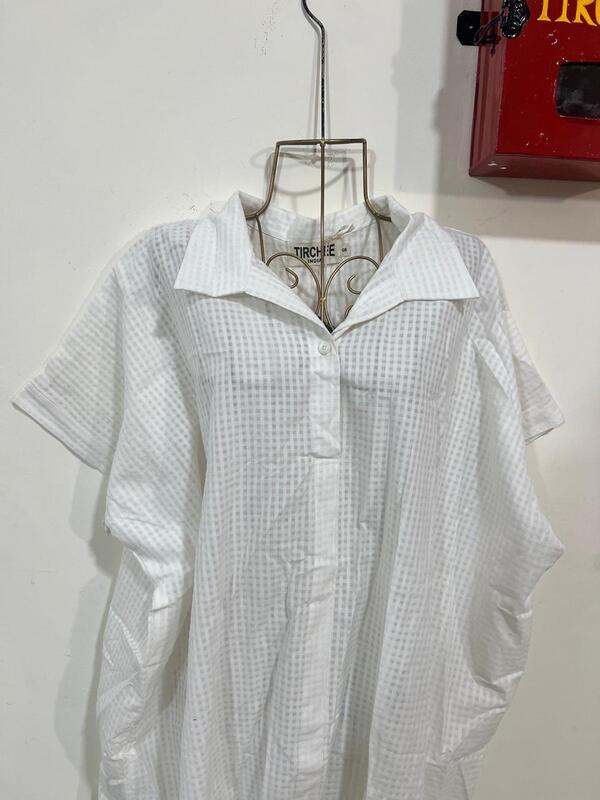 Ishq's Small Anti-fit with Back Open & Tie - White Woven