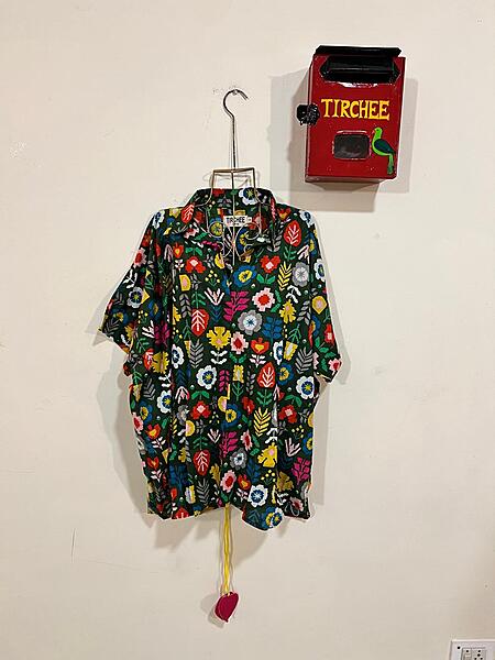 Ishq's Small Anti-fit with Back Open & Tie - Green with Tetris shapes