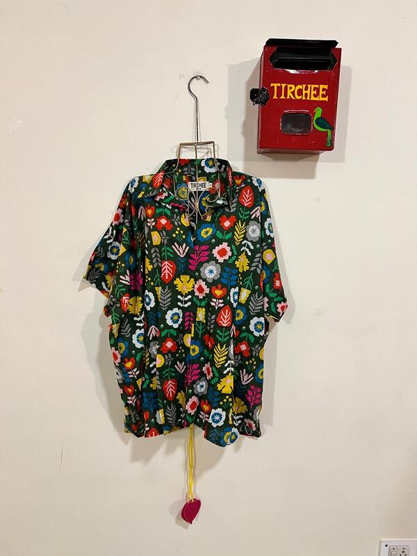 Ishq's Small Anti-fit with Back Open & Tie - Green with Tetris shapes