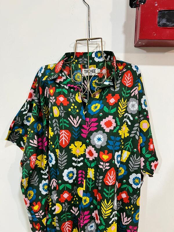 Ishq's Small Anti-fit with Back Open & Tie - Green with Tetris shapes