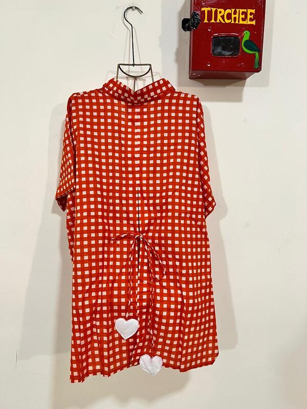 Ishq's Small Anti-fit with Back Open & Tie - Red Gingham