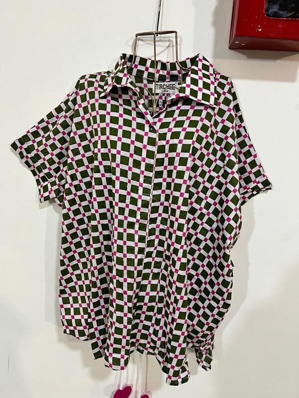 Ishq's Small Anti-fit with Back Open & Tie - White, Green & pink Gingham