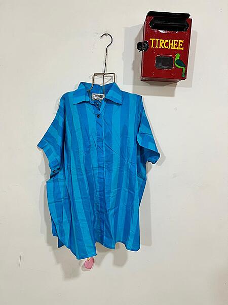 Ishq's Small Anti-fit with Back Open & Tie - Blue & Blue Stripes