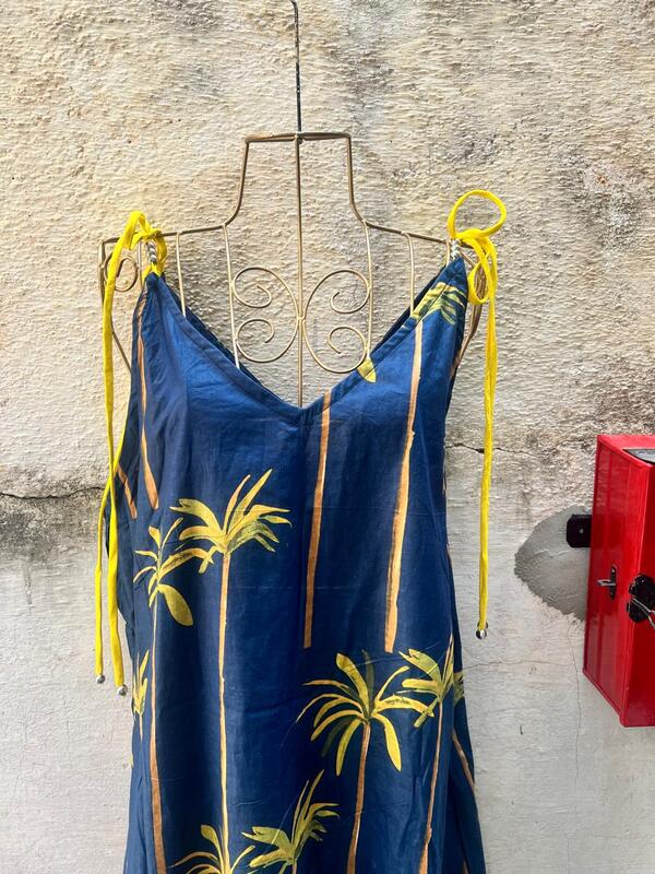 Anika's Free-Size Strappy Dress - Blue & Palms