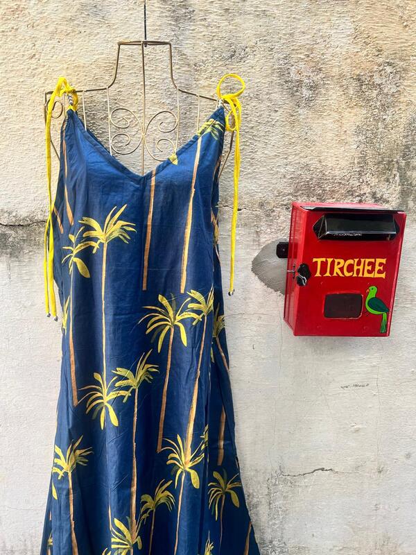 Anika's Free-Size Strappy Dress - Blue & Palms