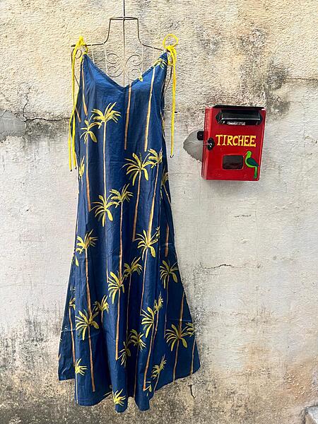 Anika's Free-Size Strappy Dress - Blue & Palms