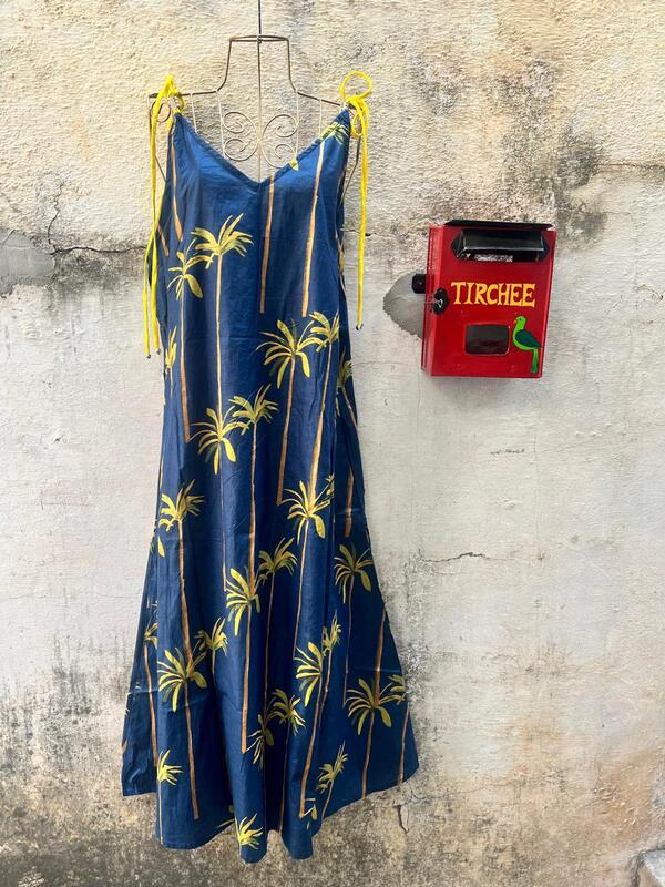Anika's Free-Size Strappy Dress - Blue & Palms