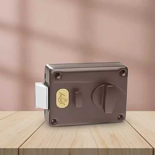 8261 Godrej Night Latch (MRP 1570 /-)