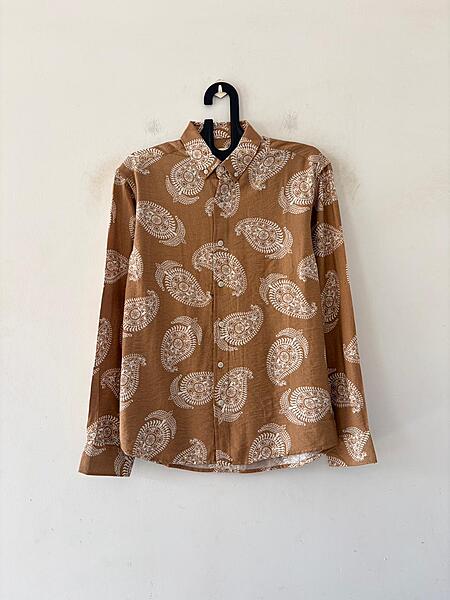 Saddle tan paisley printed shirt