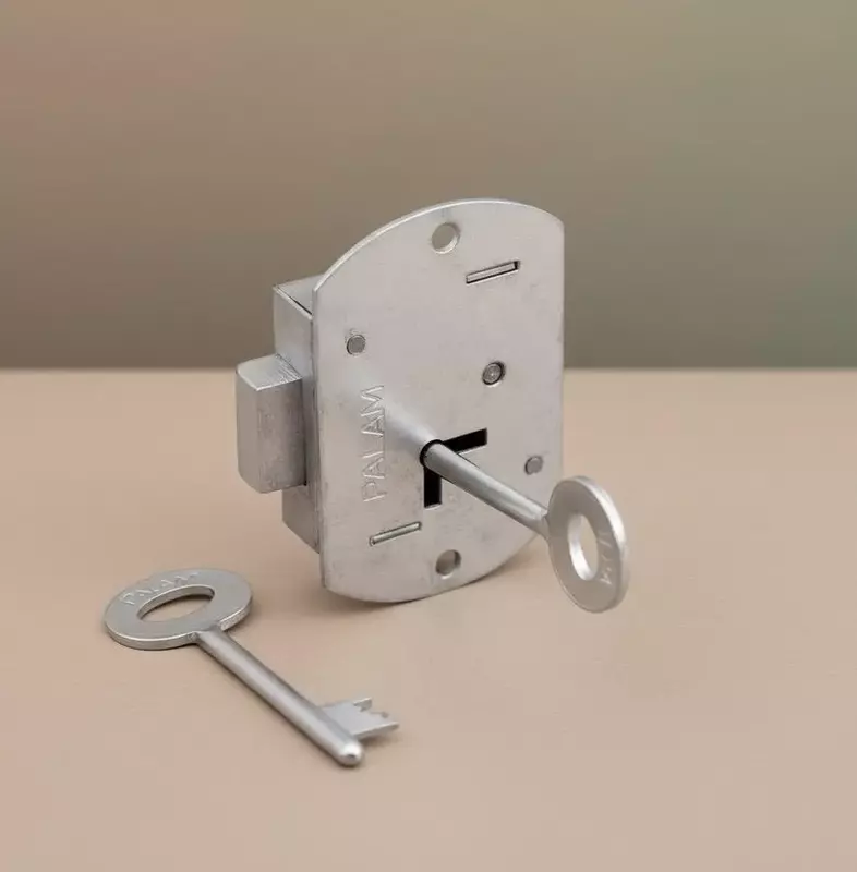 (5505) Palam Bhatia Lock Iron 6L Heavy 2K