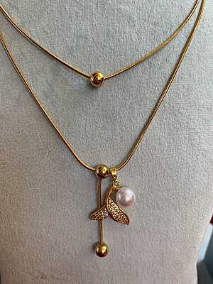 Layered Mermaid Tail & Pearl Necklace Layered Mermaid Tail & Pearl Necklace