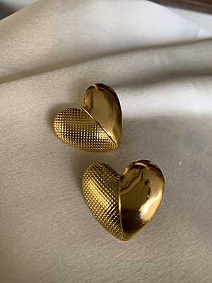 Dual-Texture Gilded Hearts