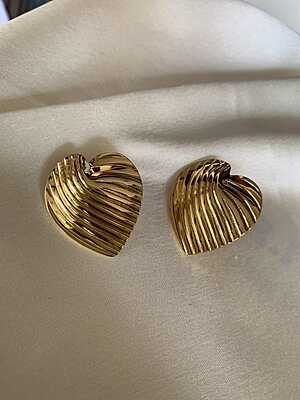 Ribbed Gold Heart Statement Earrings Ribbed Gold Heart Statement Earrings