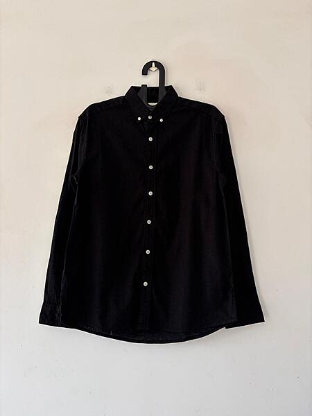 True black linen shirt