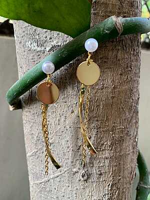 Pearl & Polished Gold Linear Drop Earrings Pearl & Polished Gold Linear Drop Earrings