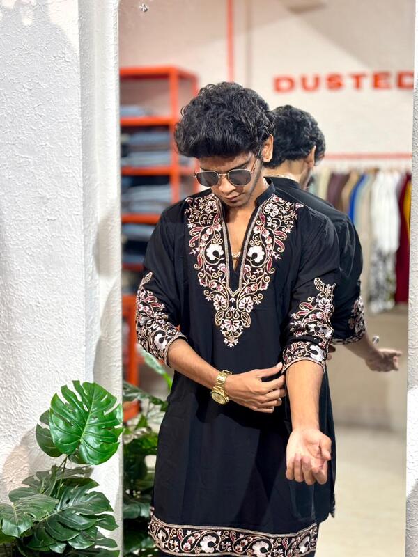 Royal eclipse embroidered kurta