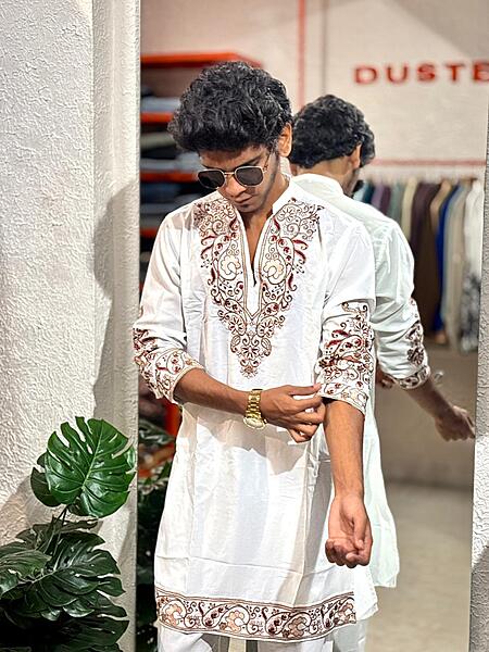 Snow white embroidered kurta