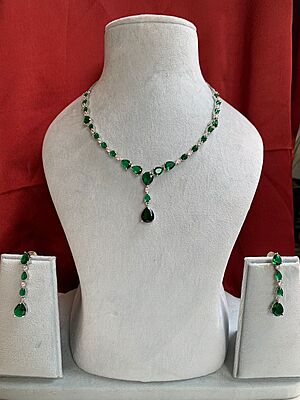 Royal Crimson Pear-Cut Necklace & Earring Set