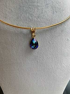 Mystic Peacock Vitrail Teardrop Jewelry Set Mystic Peacock Vitrail Teardrop Jewelry Set