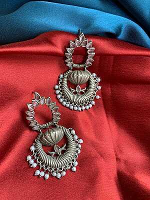 Gemini said Antique Oxidized Silver Crescent Drop Earrings with Mauve Accents Gemini said Antique Oxidized Silver Crescent Drop Earrings with Mauve Accents