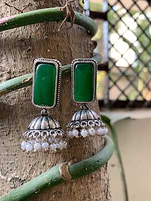 Silver-Toned Green Stone Rectangular Jhumka Earrings Silver-Toned Green Stone Rectangular Jhumka Earrings