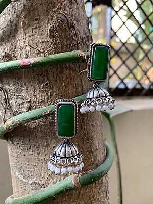 Silver-Toned Green Stone Rectangular Jhumka Earrings Silver-Toned Green Stone Rectangular Jhumka Earrings