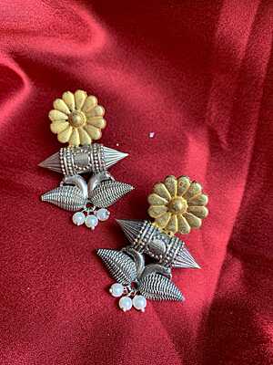 Dual-Tone Sun-Flower & Geometric Pearl Drops