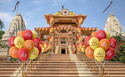 Happy Navratri Printed Balloons – Pack of 30 Multicolor Yellow, Orange & White Balloons for Navratri Decorations, Mandap & Home Décor