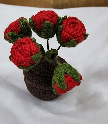 Red Rose Flowerpot