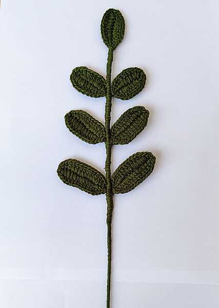 Forest Green Small Leaf with Stem