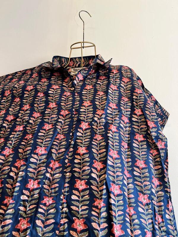 Ishq's Small Anti-fit with Back Open & Tie - Dark Blue with Flowers & Leaves